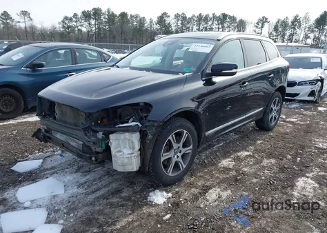 2015 Volvo Xc60 T6 из США, поврежденный, VIN YV4902RKXF2672326